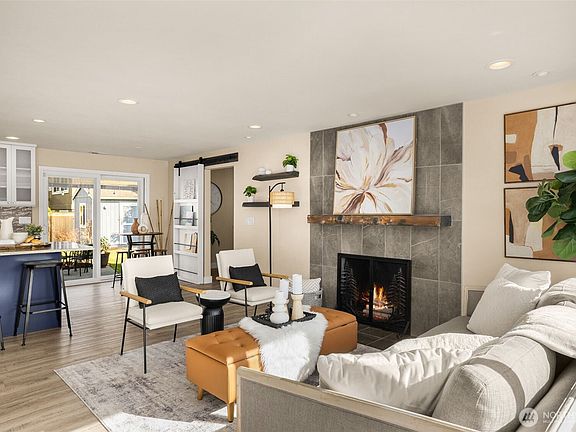 4th image of 623 Aloha Way