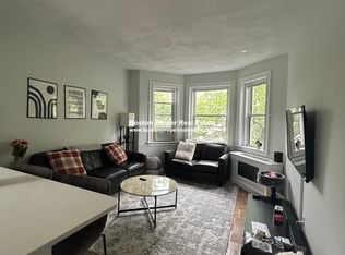 12 Peterborough St #12, Boston, MA 02215