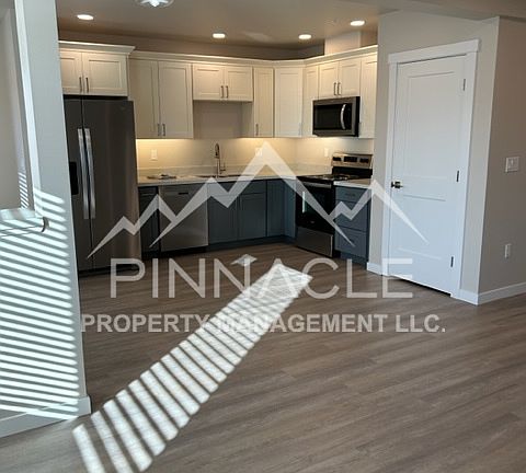 5th image of 1001 W Yakima Ave #7
