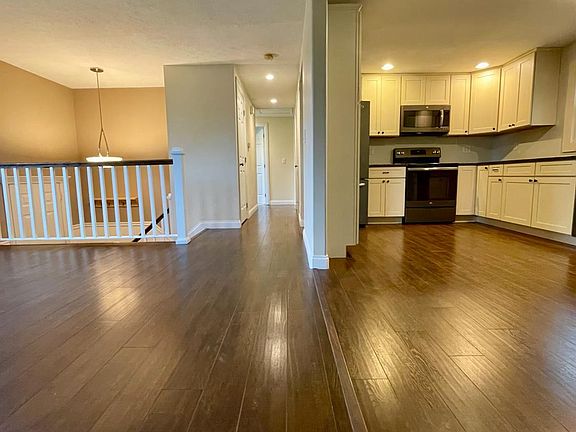 5th image of 2793 Mapletree Ct