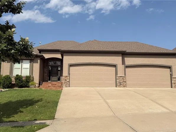 16590 S Kaw St, Olathe, KS 66062