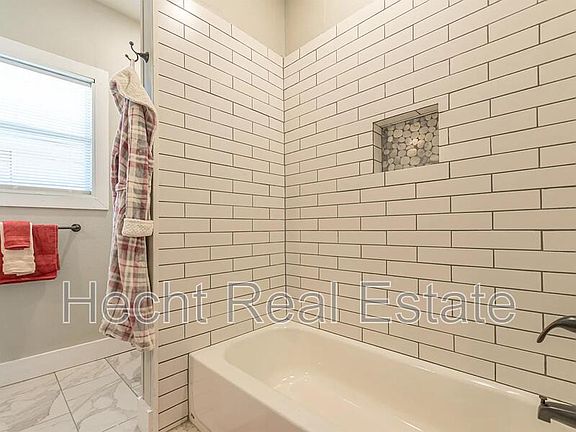 3rd image of 1323 Burnet St