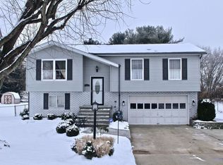 513 Price Rd, Newark, OH 43055