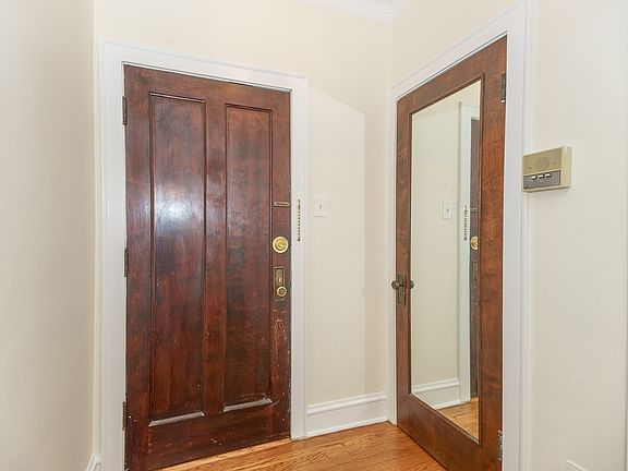 2nd image of 4414 N Ashland Ave APT 2W