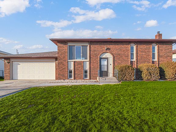2nd image of 3030 W 49th Ave