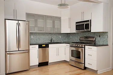 Astoria Pointe at 27-19 27th Street in Astoria