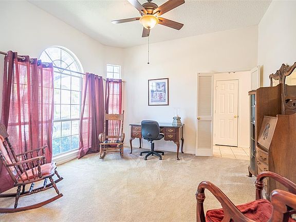 3rd image of 5004 Lake Vista Dr