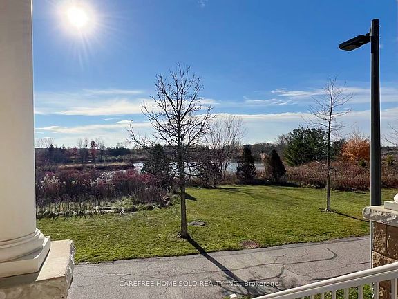 4th image of 33 Oakmoor Ln