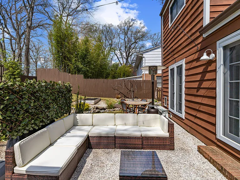 704 Ticonderoga Ave — Photo 36