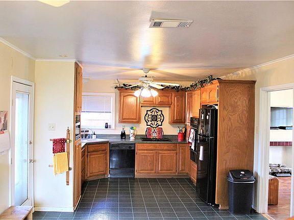 5th image of 2303 NW 3rd Ave