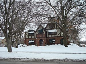2nd image of 1073 N Noyes Blvd