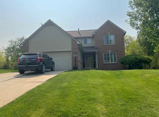 16164 Valcrest Dr, Linden, MI