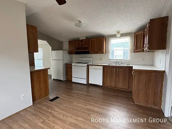 5th image of 700 E 6th St #29