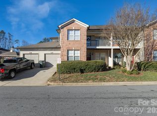 7325 Michaels Landing Dr, Charlotte, NC