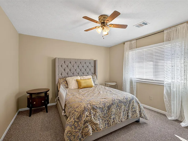 19115 Keyturn Ln — Photo 23