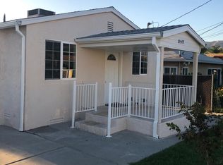 10509 Rhodesia Ave, Sunland, CA 91040