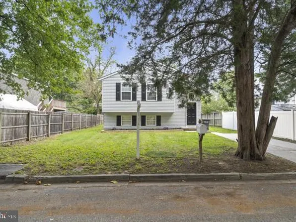 770 225th St, Pasadena, MD 21122