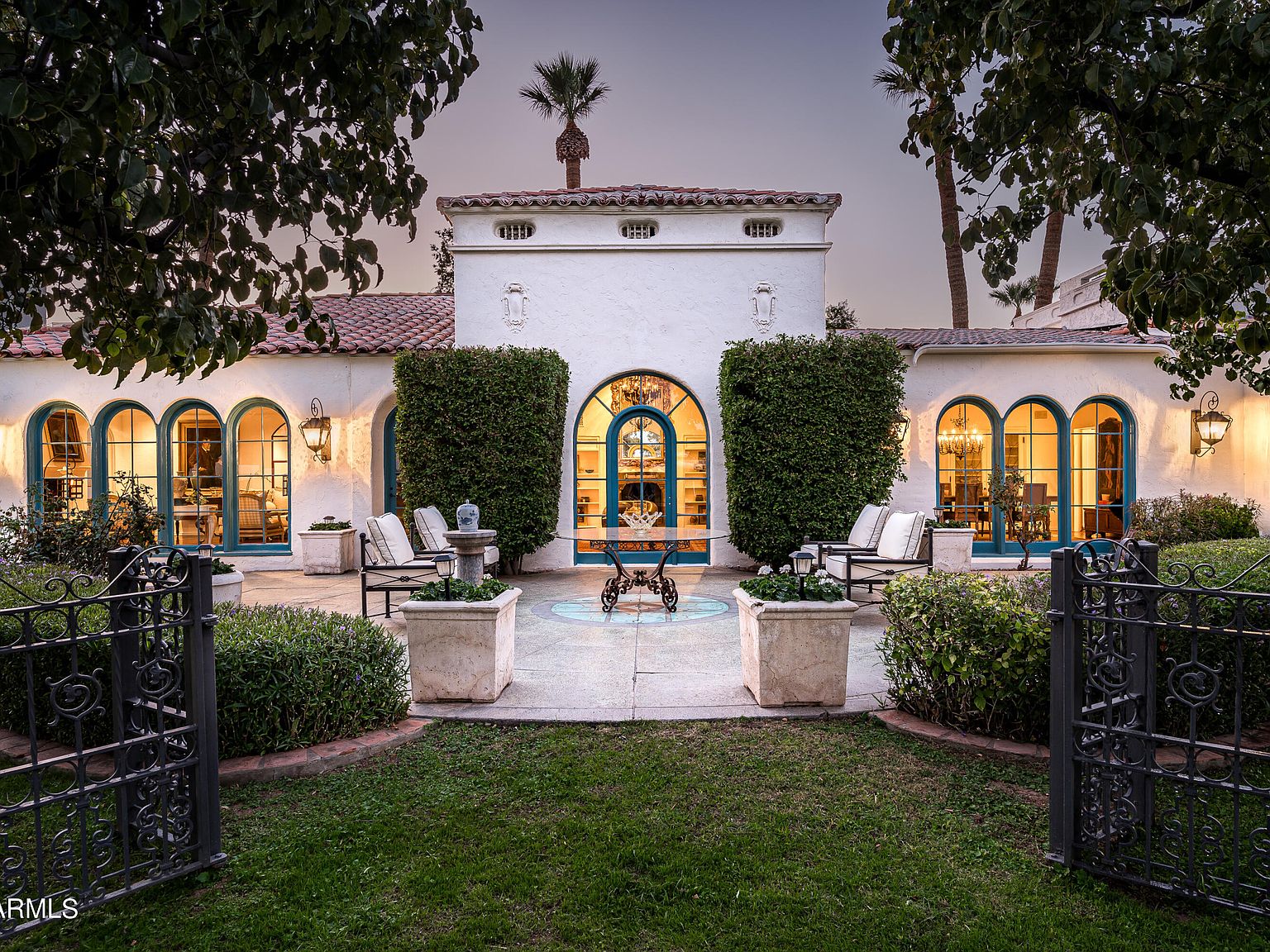 85 N Country Club Dr