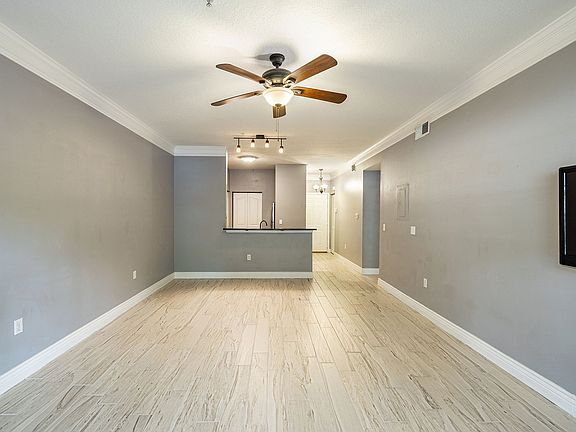 4th image of 4207 S Dale Mabry Hwy Unit 6109