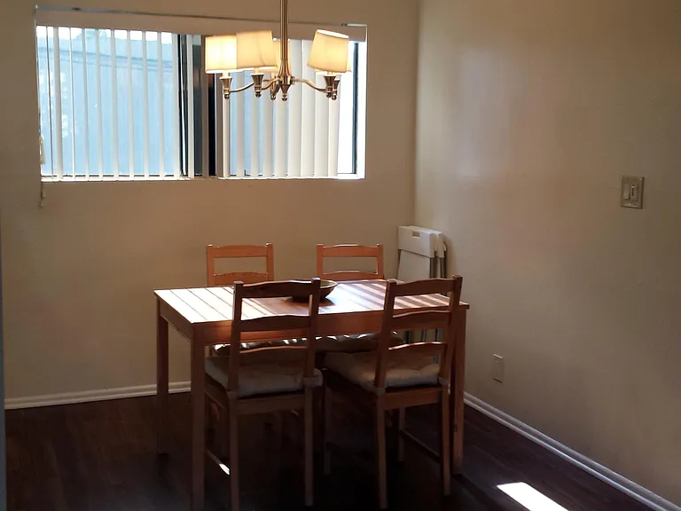1106 Locust Ave #209 — Photo 2