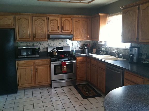 3rd image of 324 Grand Canyon Dr