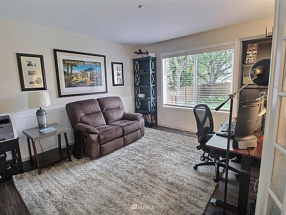 5th image of 590 NW Everwood Dr