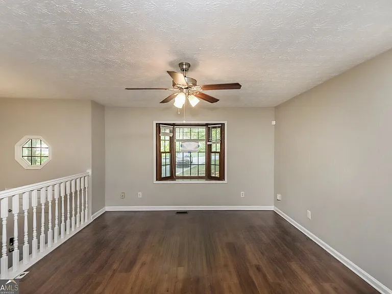 187 Sherwood Forest Dr — Photo 5