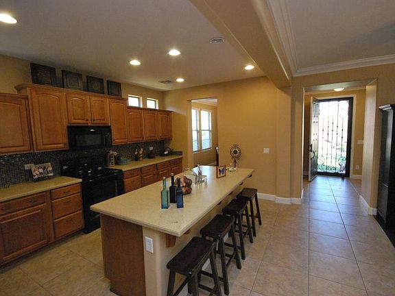 4th image of 15410 W Dahlia Dr
