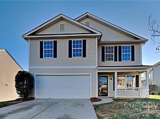 706 Overlook Rd, Lowell, NC 28098