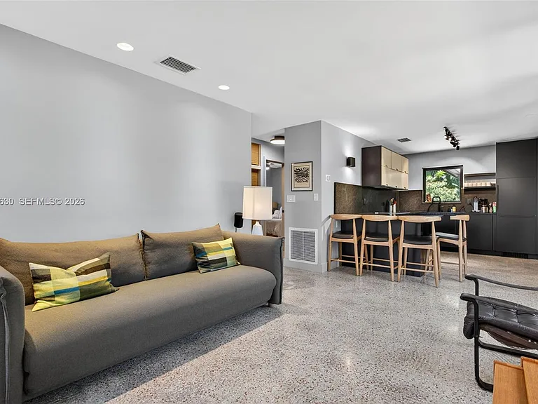 3781 NE 13th Ave — Photo 4