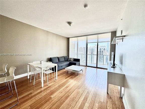 5th image of 1111 SW 1st Ave APT 3524