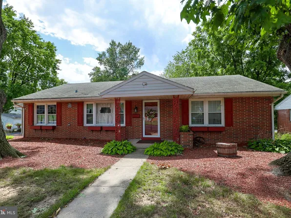 110 N Chestnut St, Elizabethtown, PA 17022