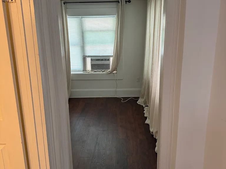 9 Caroline St #2 — Photo 5