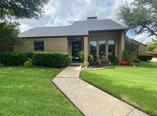 2700 Timberleaf Dr, Carrollton, TX 75006