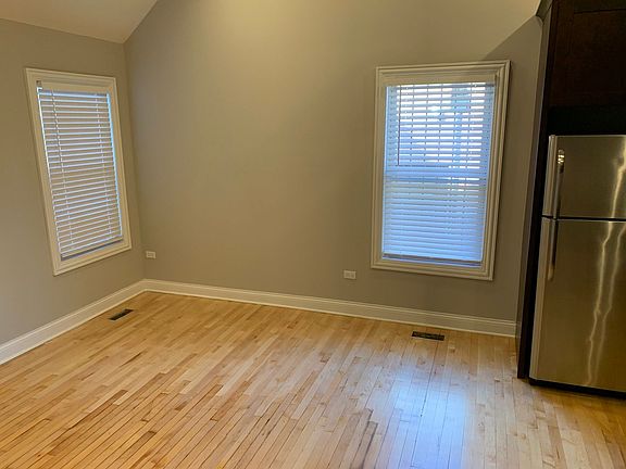 5th image of 3704 N Janssen Ave
