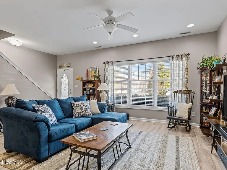 101 Ole Field Cir #C — Photo 5