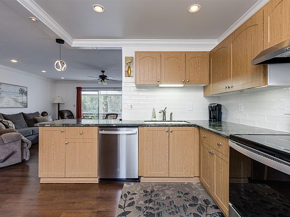 3rd image of 700 NE 14th Avenue #203