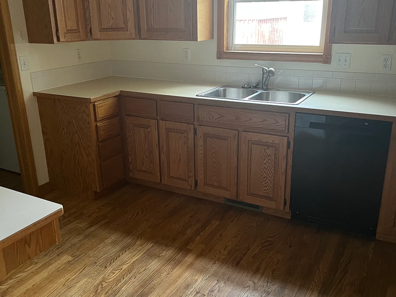2 bed, 1600 sqft, $2,100 — Photo 4