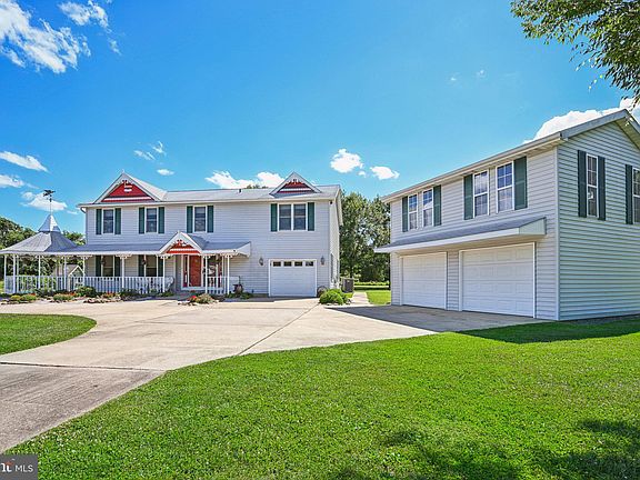 3rd image of 520 Cullan Dr