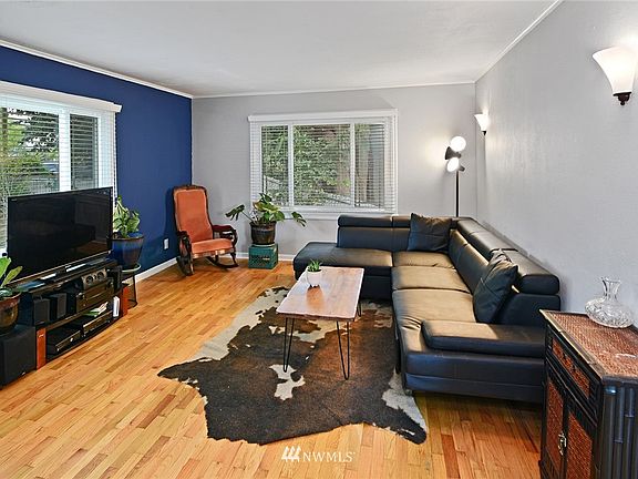 3rd image of 1948 Rainier Avenue