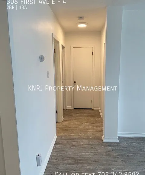 308 1st Ave E #4 — Photo 5