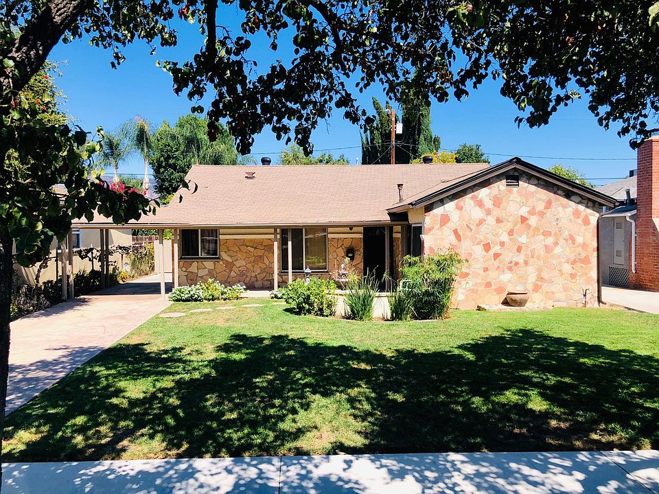1st image of 404 S Orchard Dr