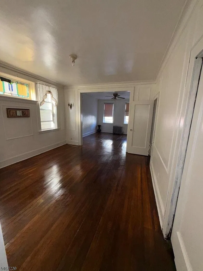 2 bed, 1.0 bath, $2,000 — Photo 2