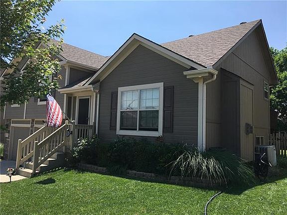 4th image of 1710 NW Nicholas Dr