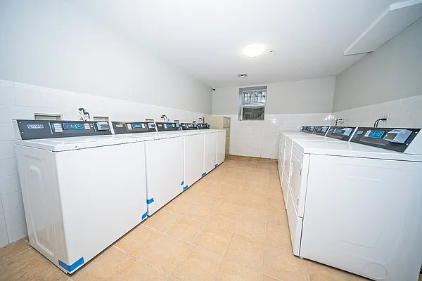 Rented by Level Group | media 31