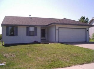 2512 SW Stutley Ct, Topeka, KS 66614