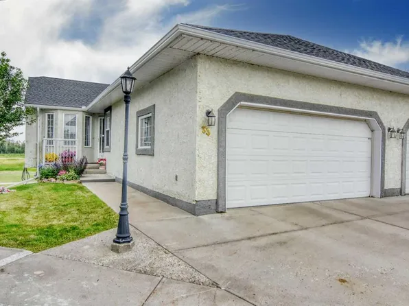 33 W Strathmore Lakes Bay, Strathmore, AB T1P 1L8