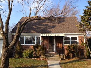 103 Old Farm Rd S, New Hyde Park, NY 11040
