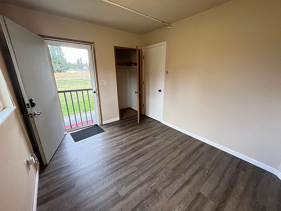 4th image of 24044 172nd Ave SE Unit B