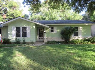 3407 E Mistletoe Ave, Victoria, TX 77901